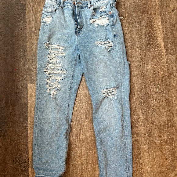 American Eagle Outfitters Denim - American eagle mom jeans